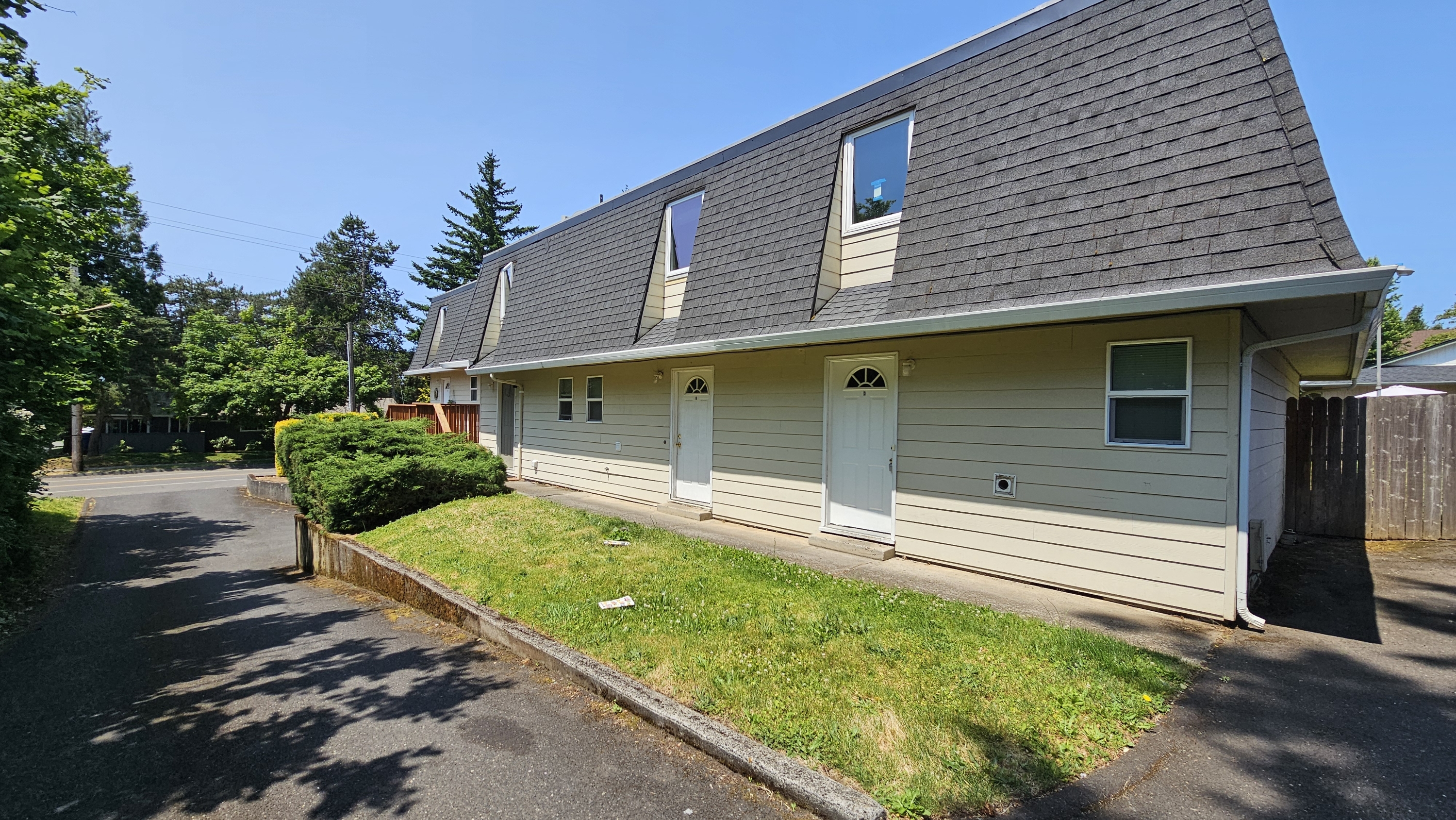 3515 Kauffman Avenue - E